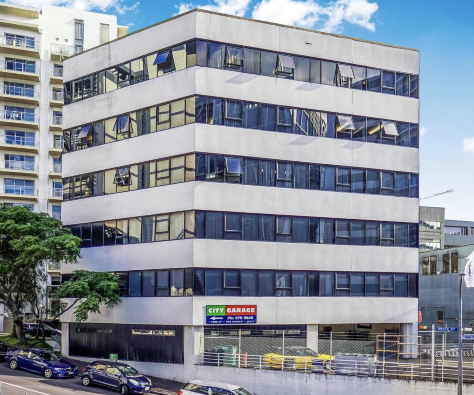 16 Waverley Street — the existing building before development